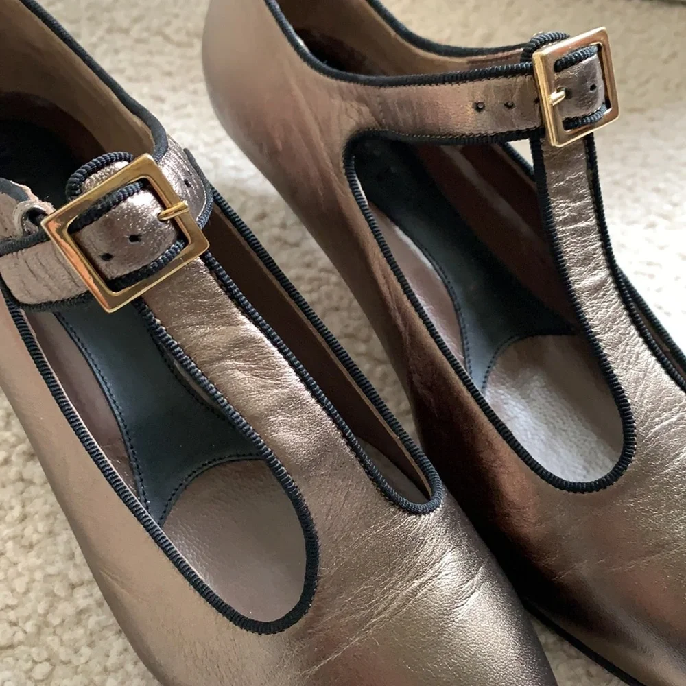 MARNI “Dorsey” T-strap kitten heel metallic leather shoes - Picture 4 of 11